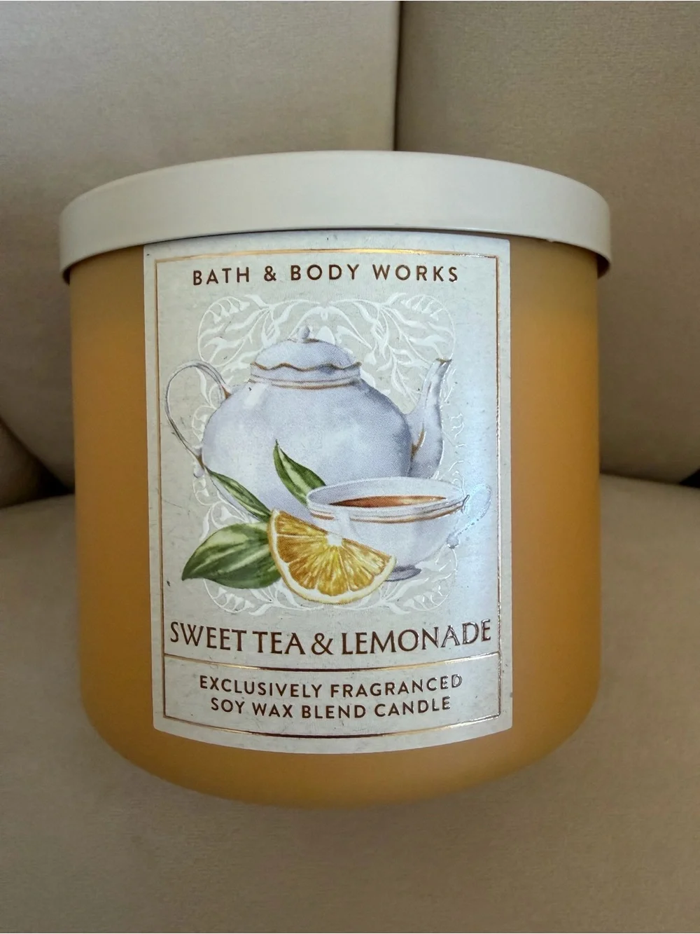NWT Bath & Body Works 3 Wick Sweet Tea Lemonade Jar Wax Candle Home Decor